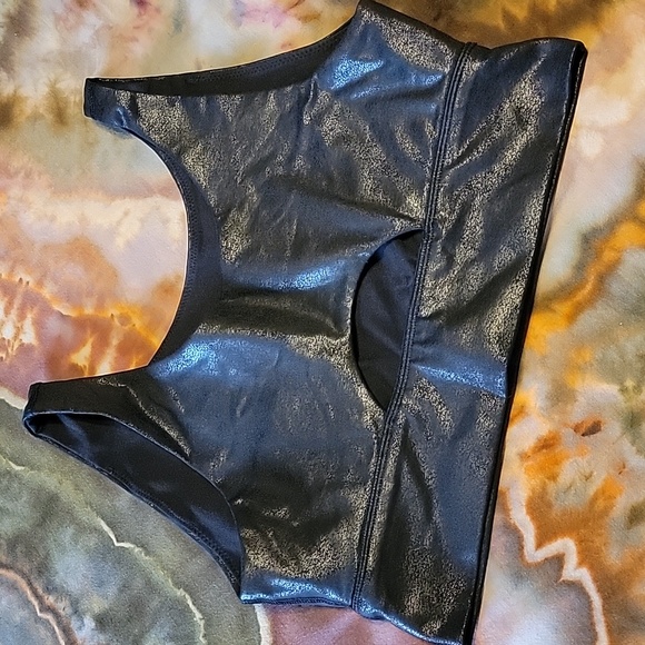 Sports bra - Picture 2 of 3